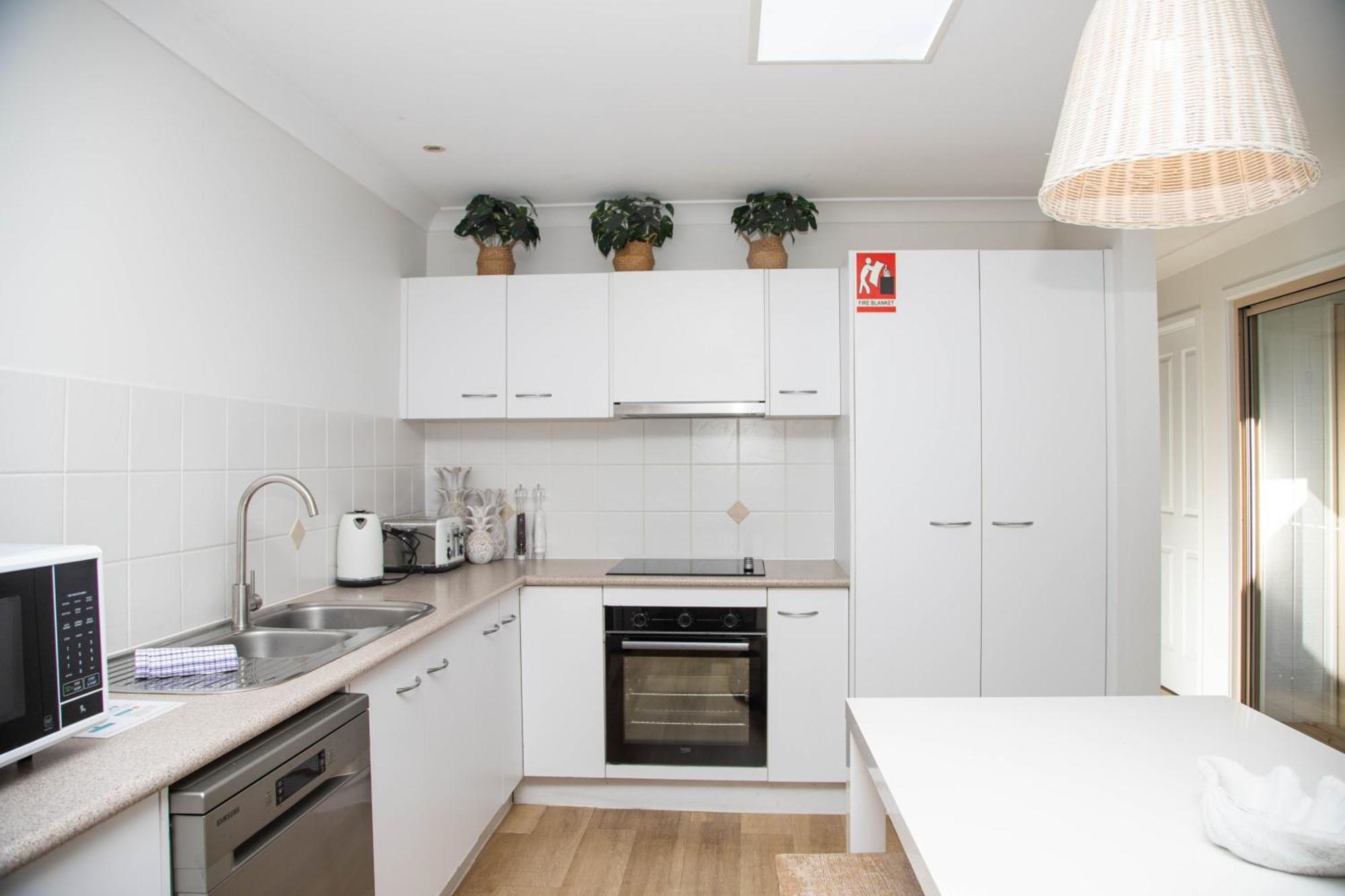 Byron Lakeside Holiday Apartments Byron Bay Exterior foto